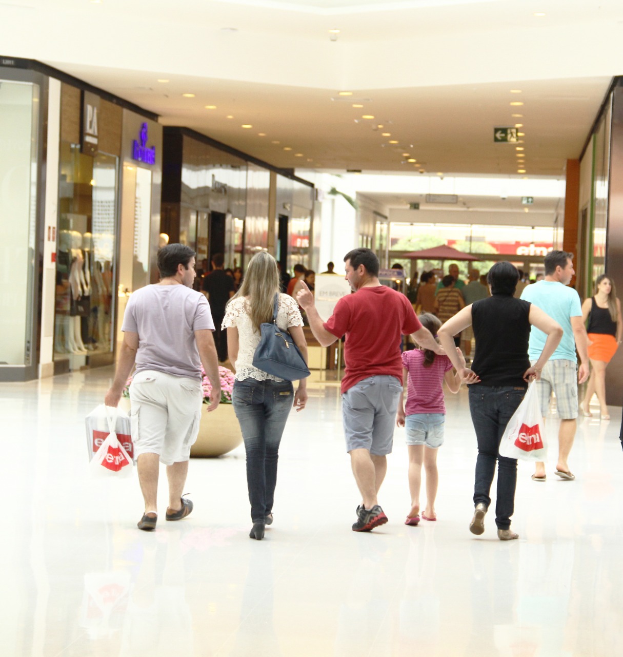 Aos domingos, as lojas do Shopping Iguatemi Ribeirão Preto estarão abertas a partir das 12h